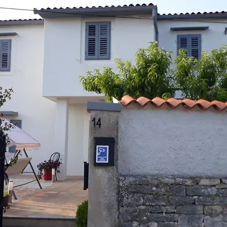 Vakantiehuis Dioniza