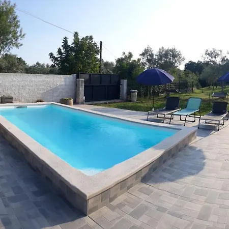 Holiday home Dioniza *